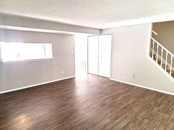 3rd image of 388 Jury Ln #Jur388-f