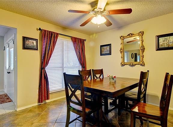 4th image of 2227 Honey Creek Ln