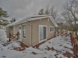 202 Overland Dr, Long Pond, PA