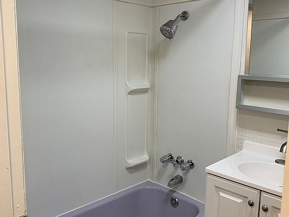 5th image of 3 Chicago Ave #E41f15247