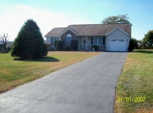 31 8th St, Ringtown, PA 17967
