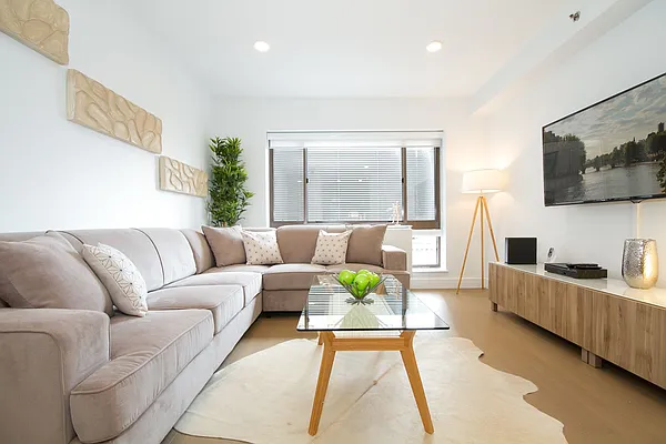 Rented by Bedrose | media 30