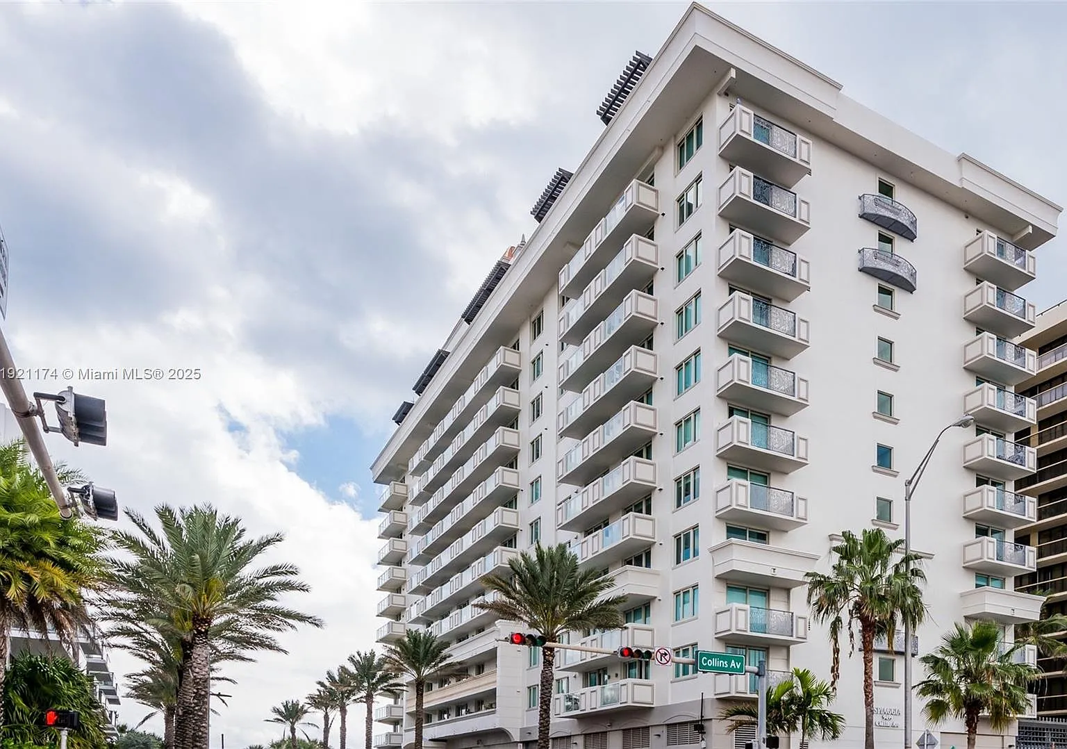 Spiaggia Ocean Condo — Photo 2