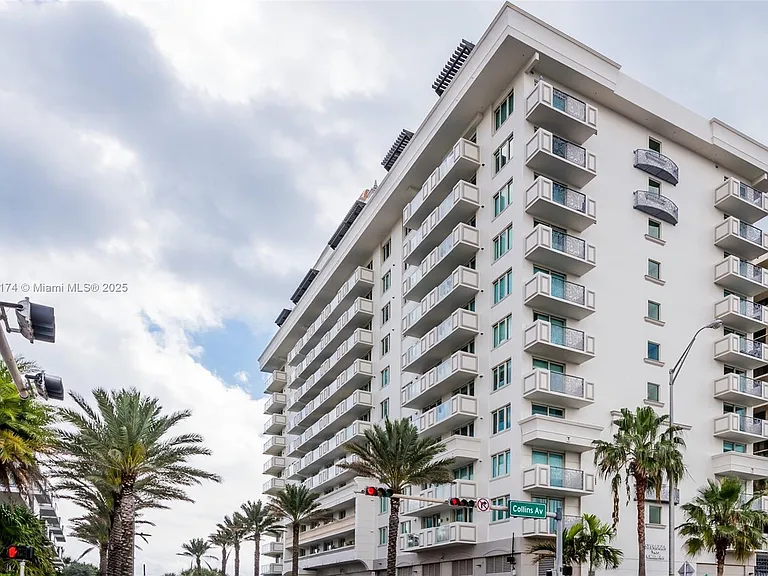 9499 Collins Ave #Penthouse 02 — Photo 2