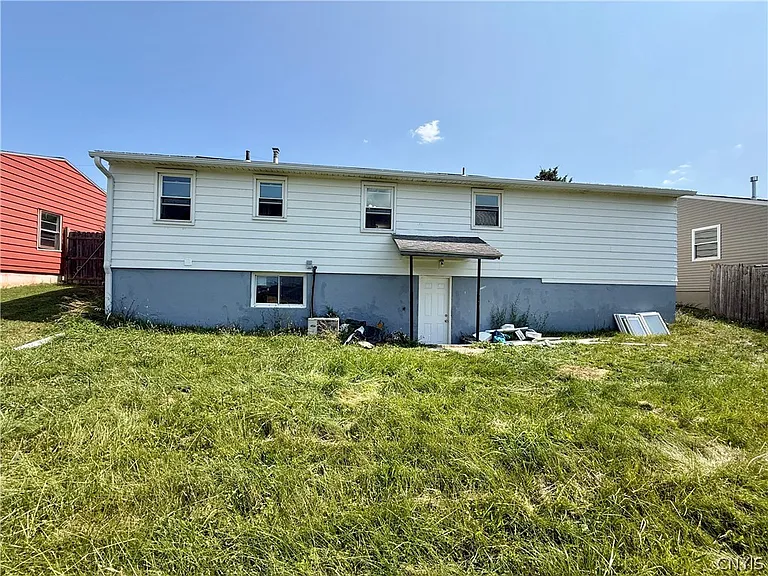 111 Deborah Dr — Photo 28
