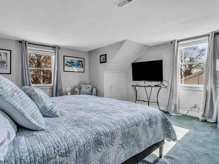 32 Bassett Ln — Photo 29