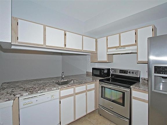 2nd image of 6360 Aragon Way APT 208