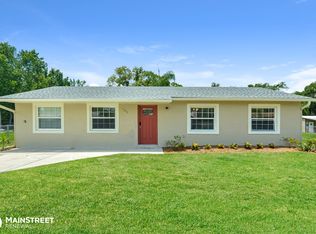 105 W 1st St, Debary, FL 32713