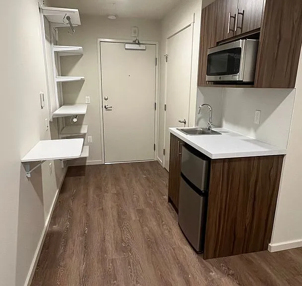 Plaza Apartments — Photo 146