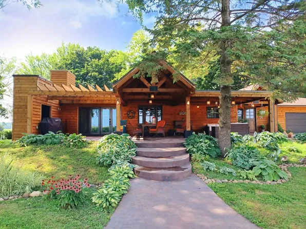 W7108 Kettle Moraine DRIVE, Whitewater, WI 53190