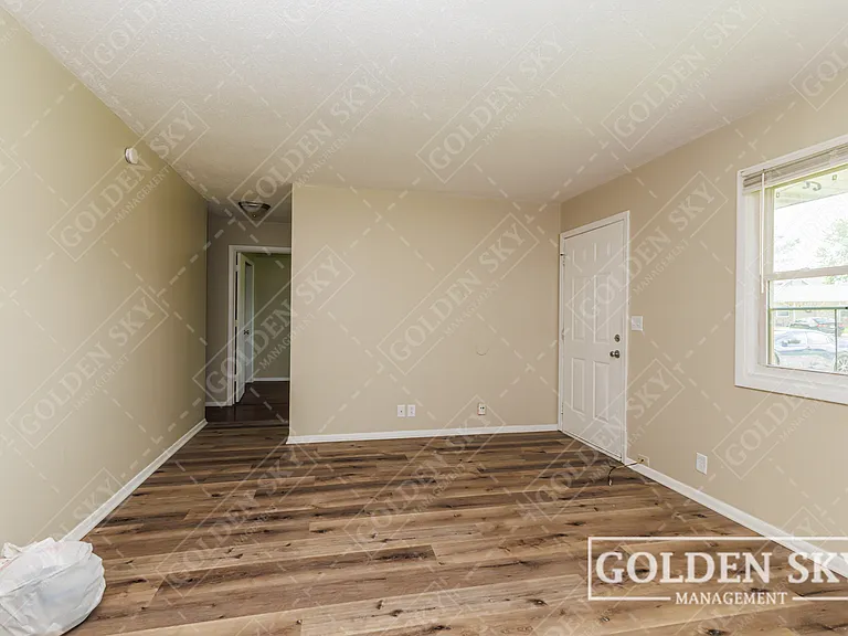 212 S Keystone Cir — Photo 8