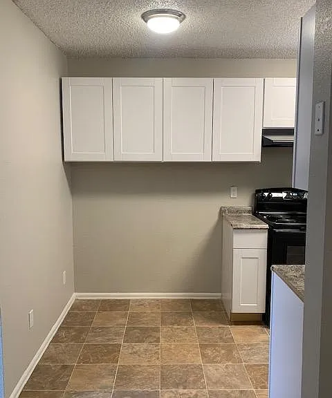 Sienna Place — Photo 14