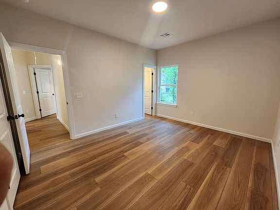5th image of 104 S Walnut St #104