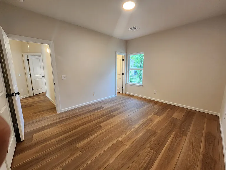 104 S Walnut St #104 — Photo 6