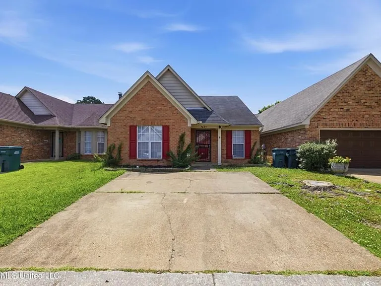7625 Lilly Dr — Photo 1