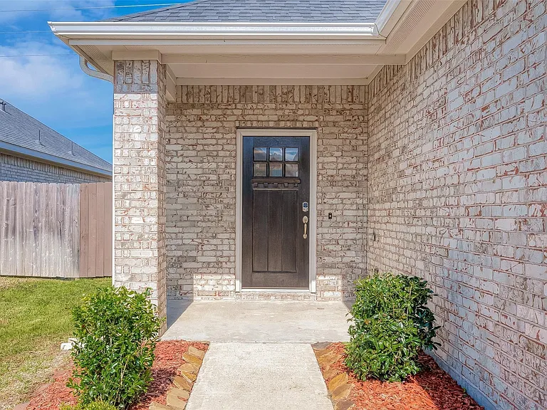 7446 French Quarter Ct — Photo 2