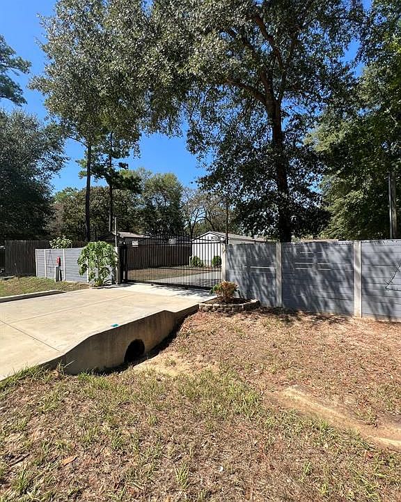 1st image of 2149 Applewood Dr