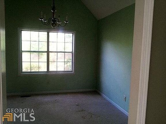3rd image of 812 Grindstone Pl SW