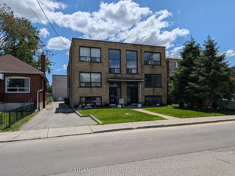 5 Hertford Ave #2 — Photo 24