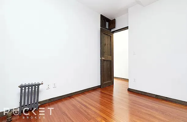 Rented by PocketBroker Inc | media 4