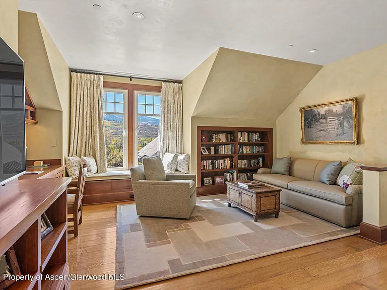 200 Jalanda Ln — Photo 16