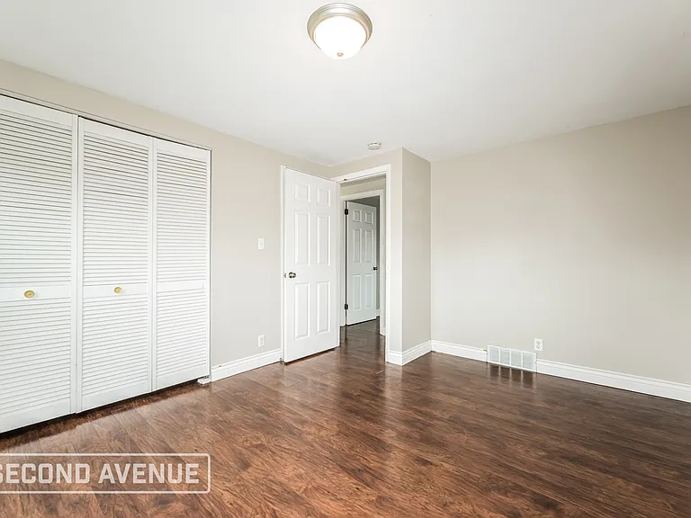 1003 Locust Dr — Photo 14