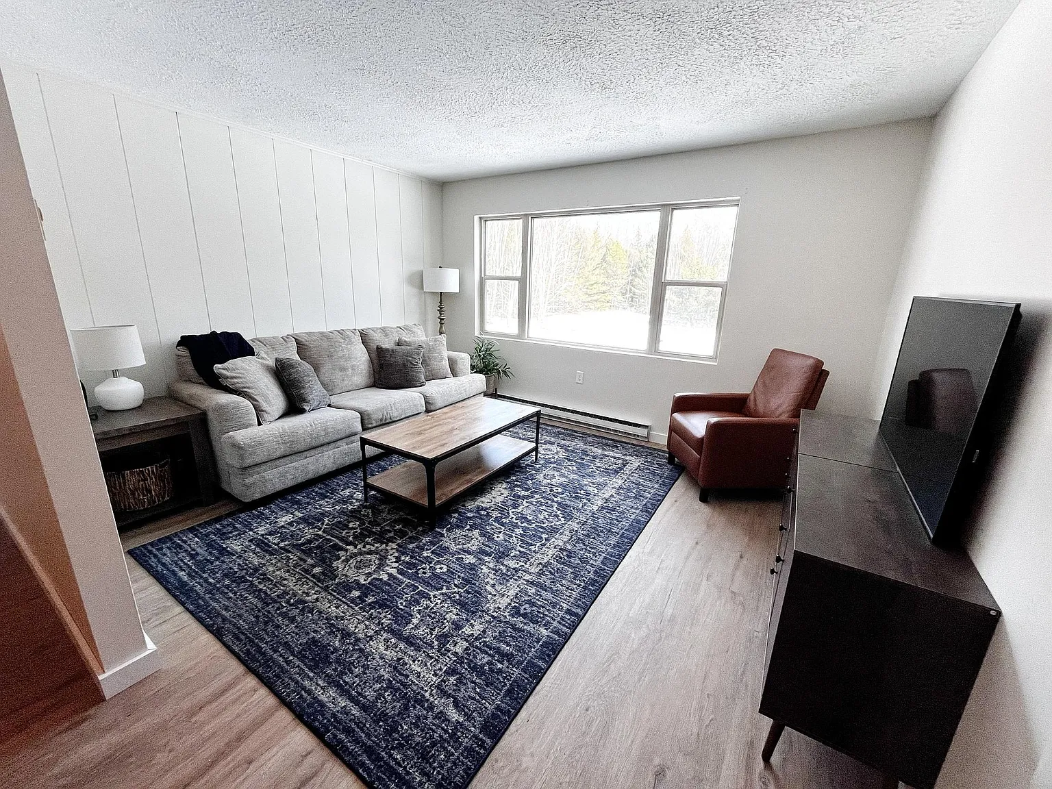 2 bed, 800 sqft, $1,100 — Photo 1