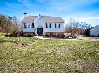 651 Asheby Woods Rd, Kernersville, NC 27284