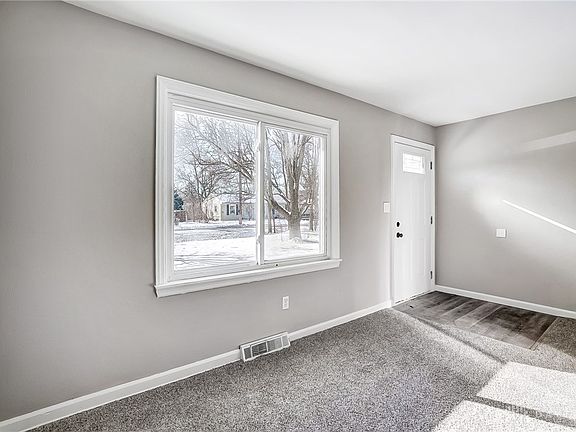 5th image of 1403 Hood Ave