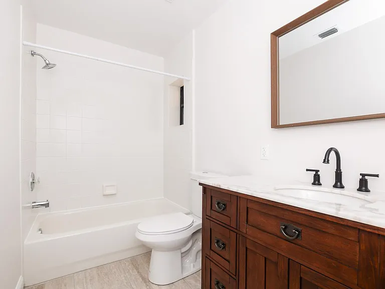 3764 NE Sandra Dr — Photo 16