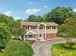 14 Thrush Court, East Northport, NY 11731