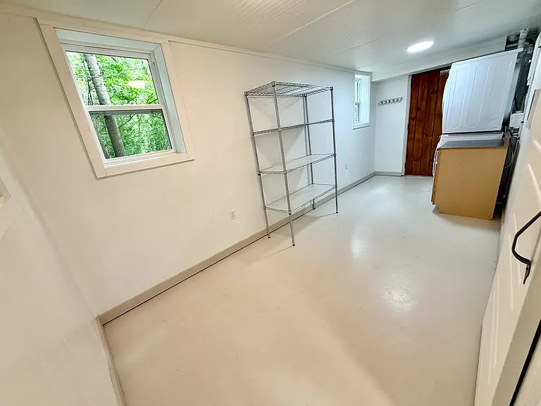 Utility/Laundry Room (19.3 ft x 7.5ft)