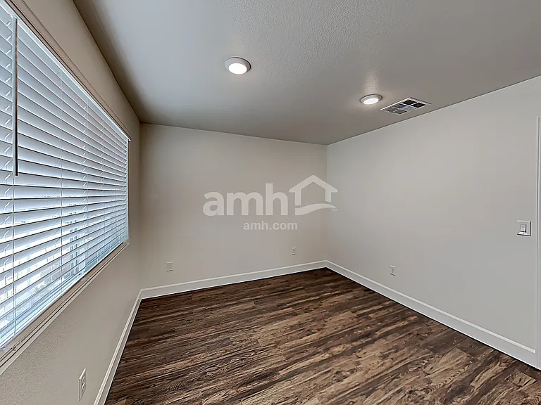 2021 Reaves Way — Photo 25