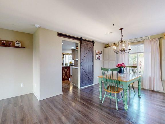 5th image of 1053 S Highland Dr