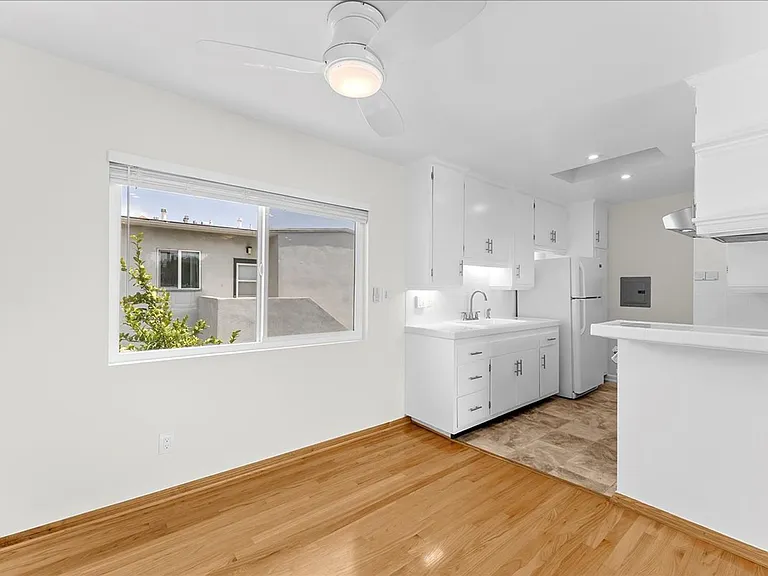 1701 Washington Way #12 — Photo 2