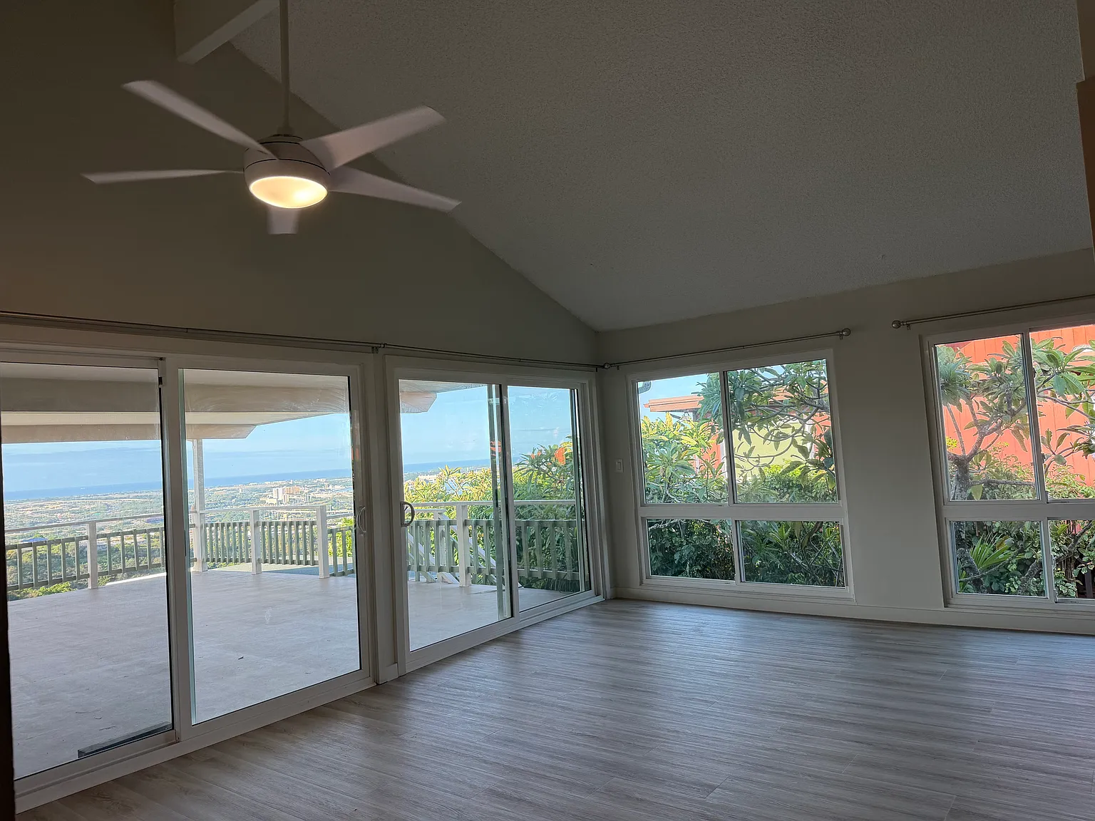 4 bed, 1500 sqft, $4,950 — Photo 2