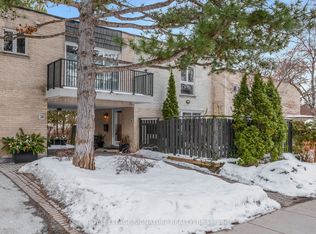 34 Sugar Millway, Toronto, ON M2L 1R6