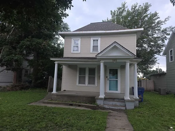 202 E 1st St, Abilene, KS 67410