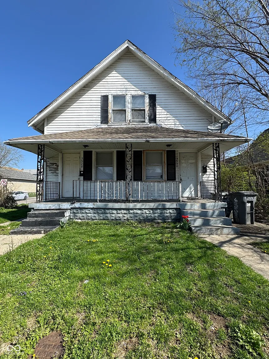 3528 E 10th St photo 1