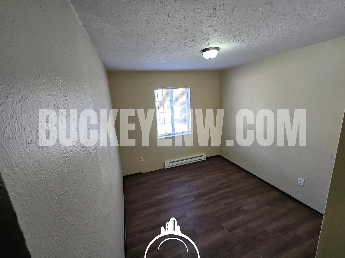 1402 Brooke Park — Photo 4