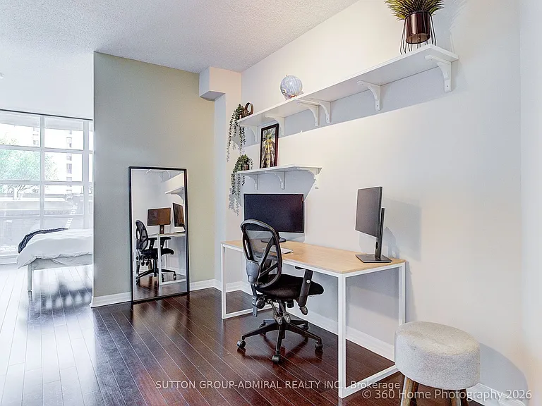 901 Queen St W #208 — Photo 15