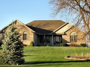 476 Bellflower Dr, Valparaiso, IN 46383