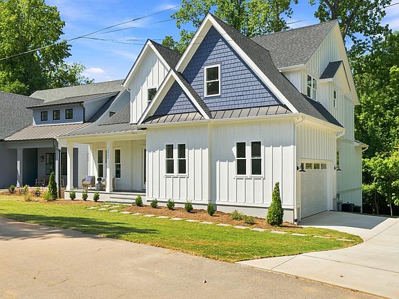 3rd image of 2923 Claremont Rd