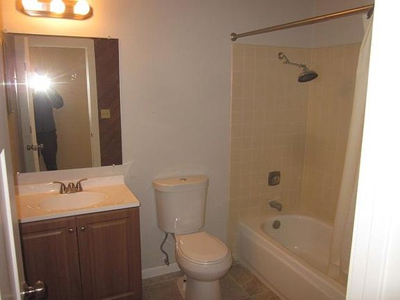 5th image of 10104 161st Pl NE