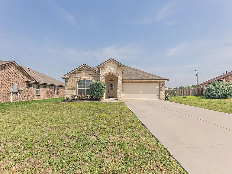 207 Christopher Dr — Photo 13