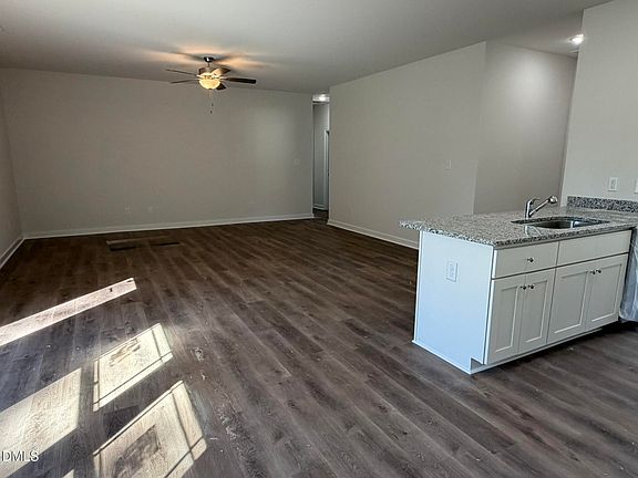 4th image of 403 E Yukon St