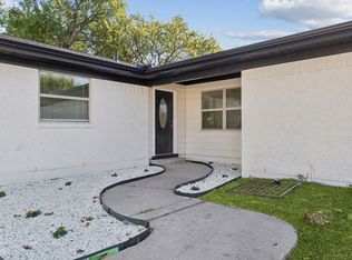6428 Carousel Dr, Watauga, TX 76148