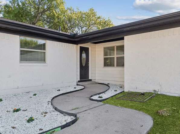 6428 Carousel Dr, Watauga, TX 76148