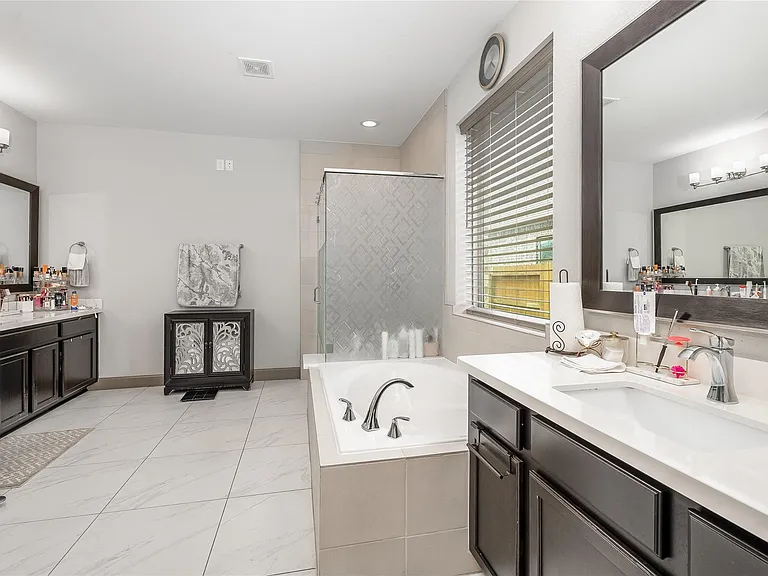 2236 Bayou Cove Ln — Photo 11