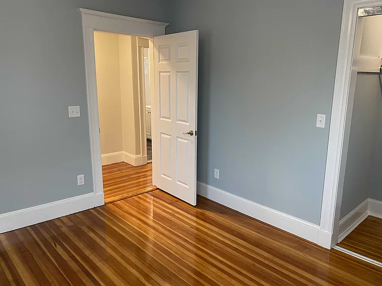 Highland Ave — Photo 10